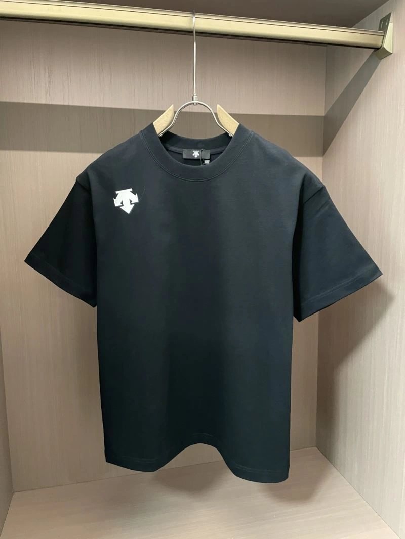 Descente T-Shirts Chic 158591