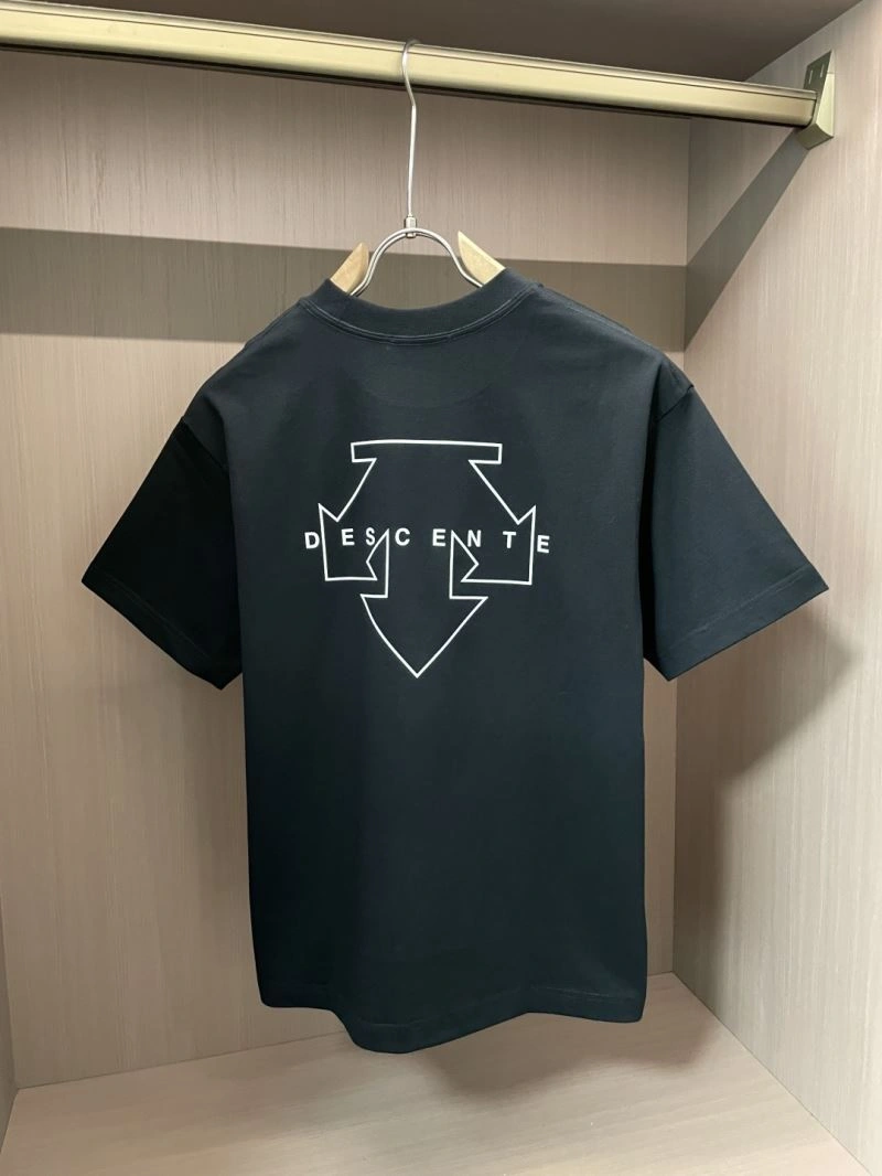 Descente T-Shirts Chic 158591