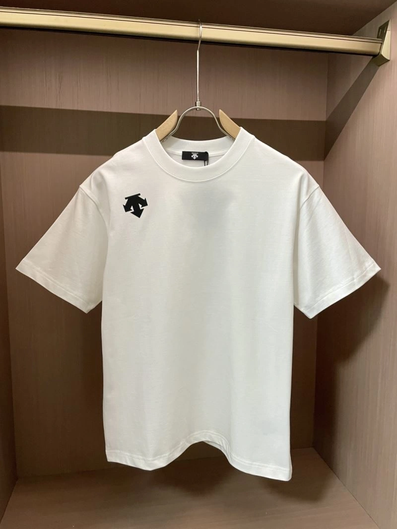 Descente T-Shirts Chic 158591