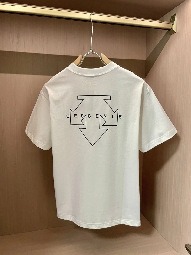 Descente T-Shirts Chic 158591