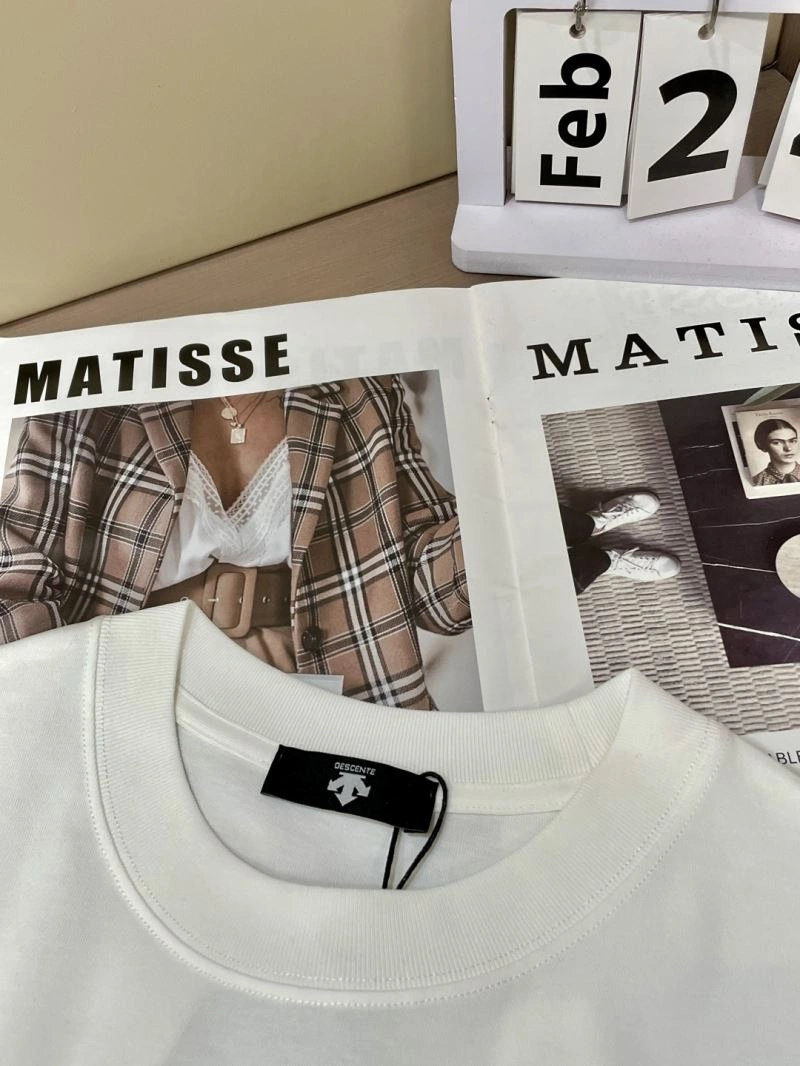 Descente T-Shirts Chic 158591