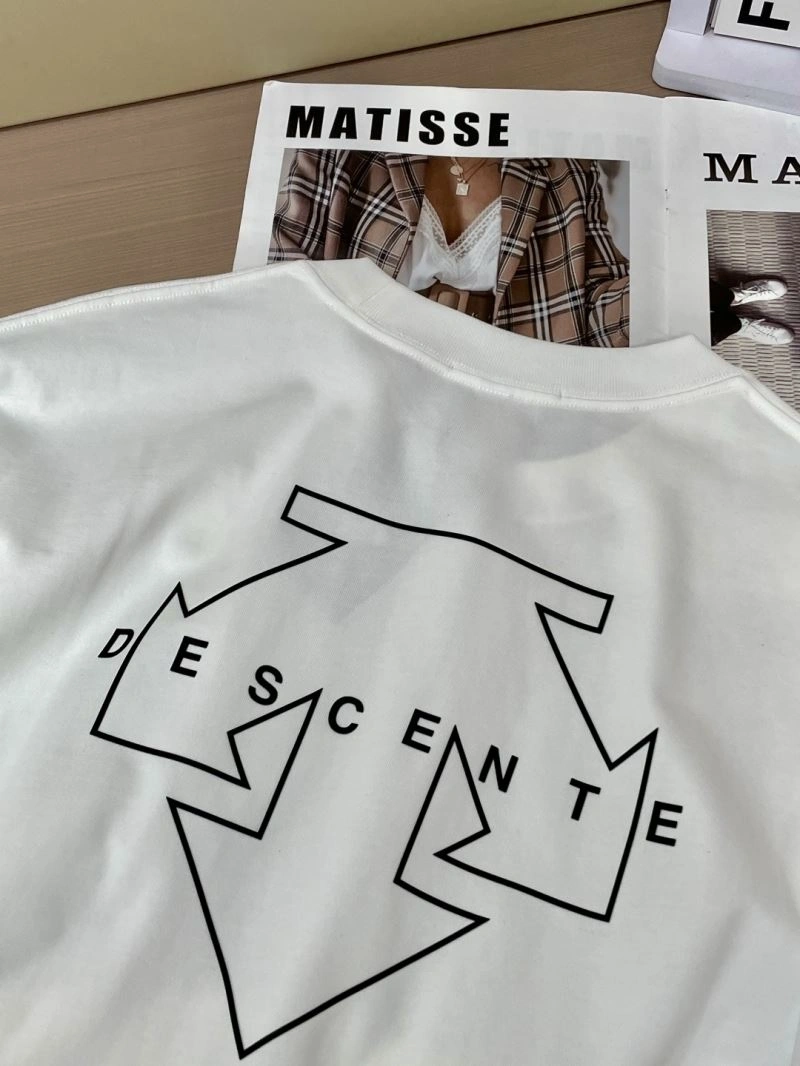 Descente T-Shirts Chic 158591