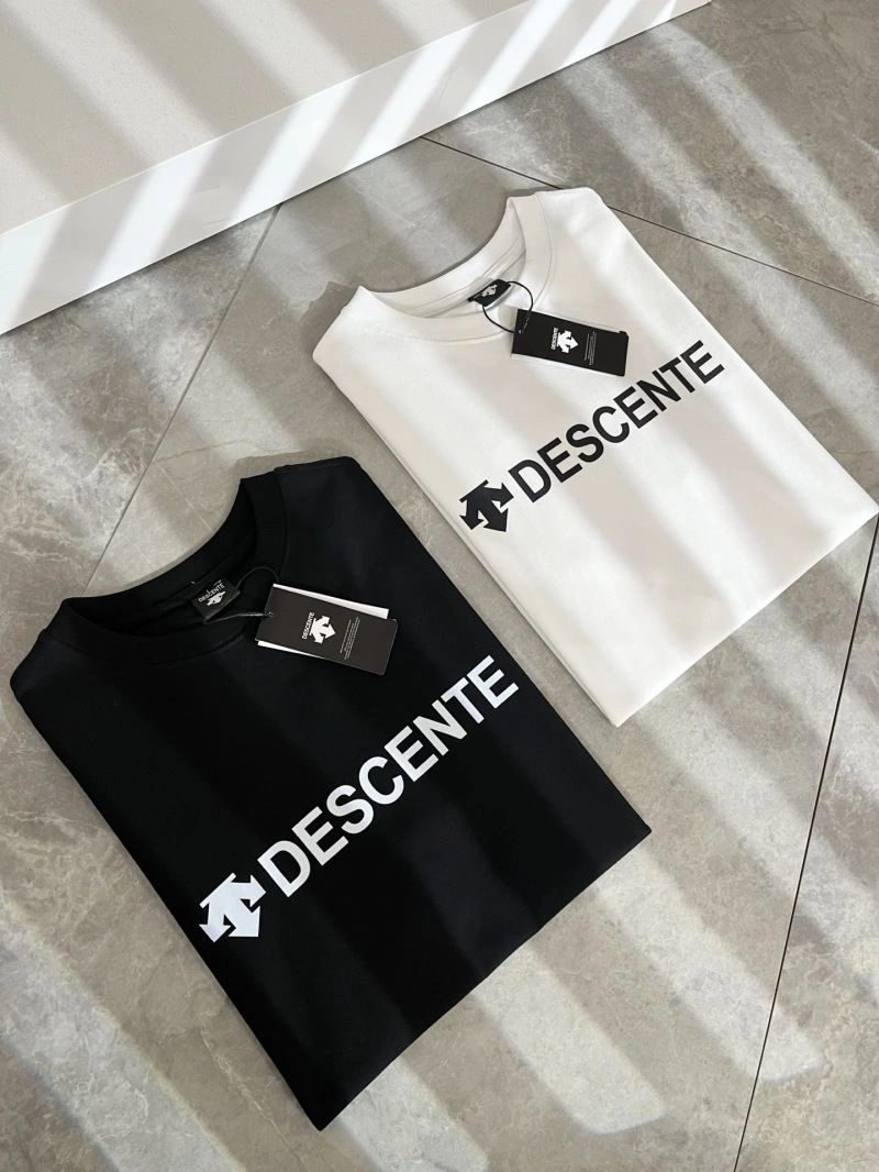 Descente T-Shirts Casual 158625