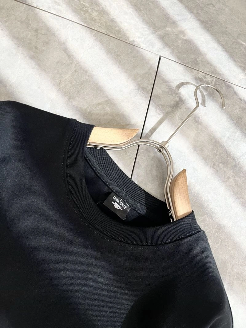 Descente T-Shirts Casual 158625