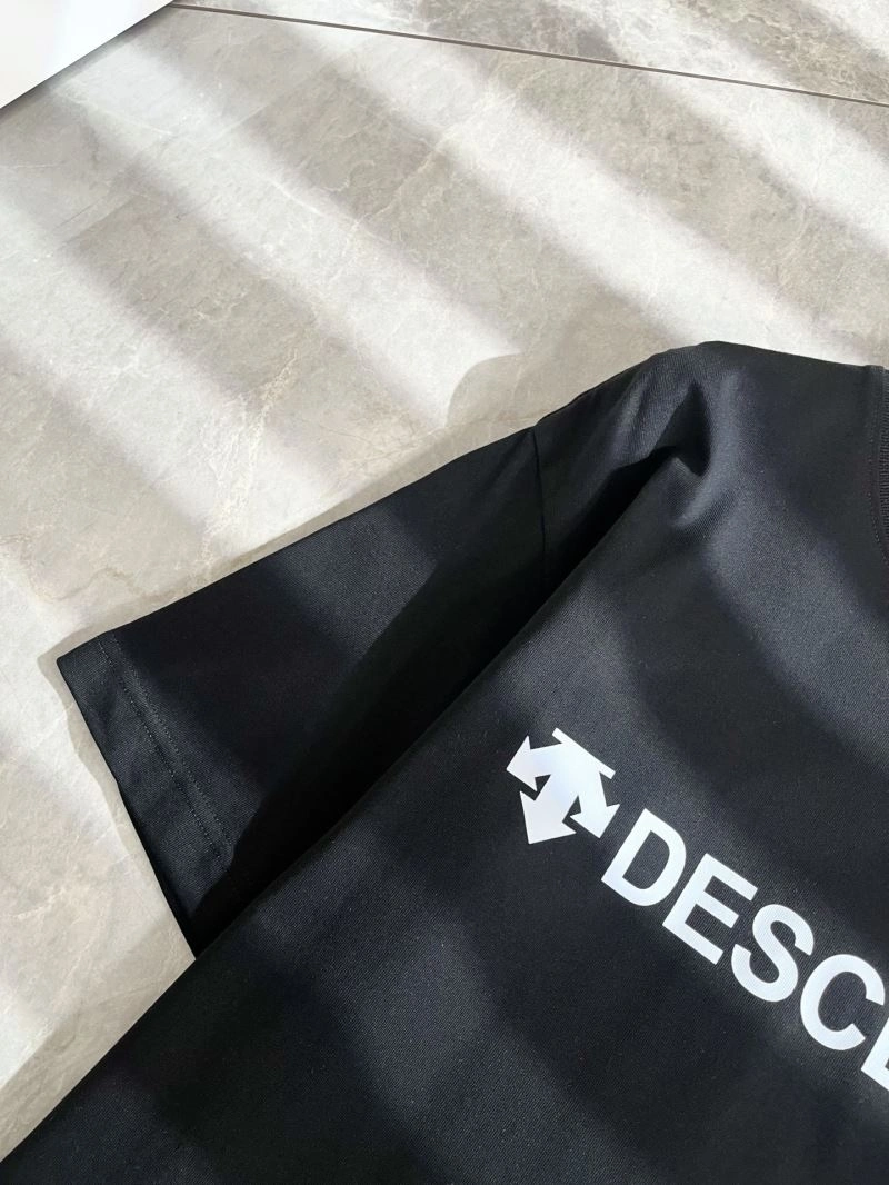 Descente T-Shirts Casual 158625