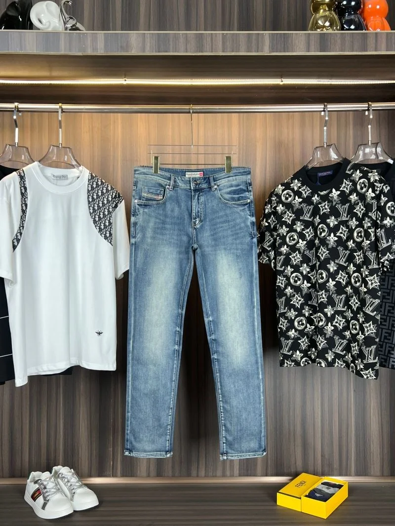 Contemporary Diesel Jeans 163013