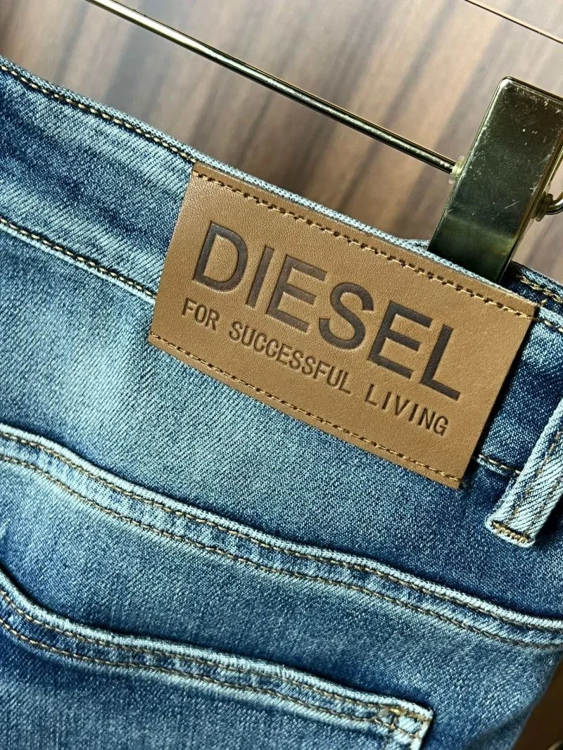 Contemporary Diesel Jeans 163013