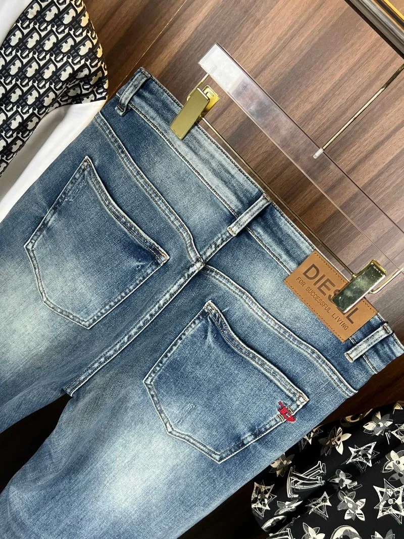 Contemporary Diesel Jeans 163013