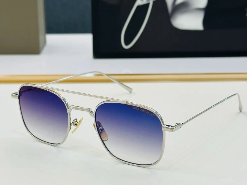 RelaxedFit Dita Sunglasses 279078