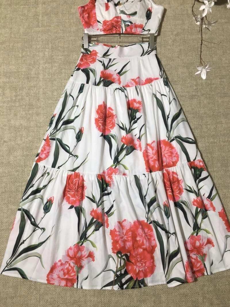 Elegant Dolce Gabbana Dress Suits 119298