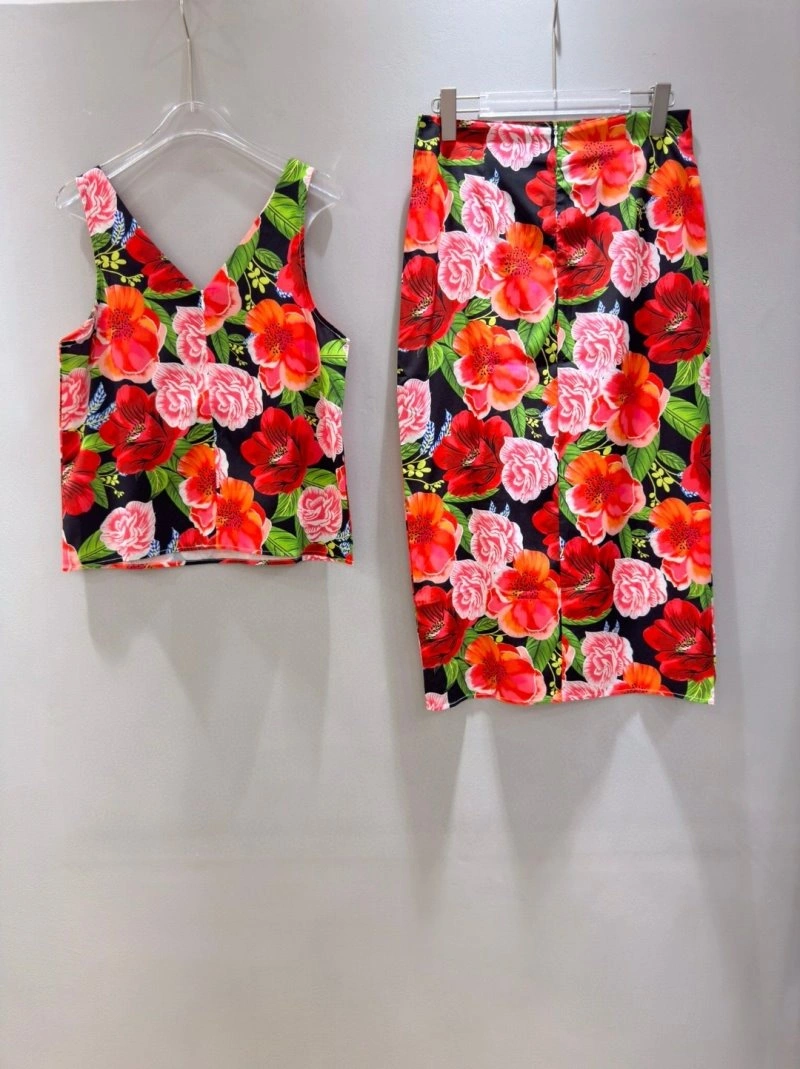 Classic Dolce Gabbana Dress Suits 119289