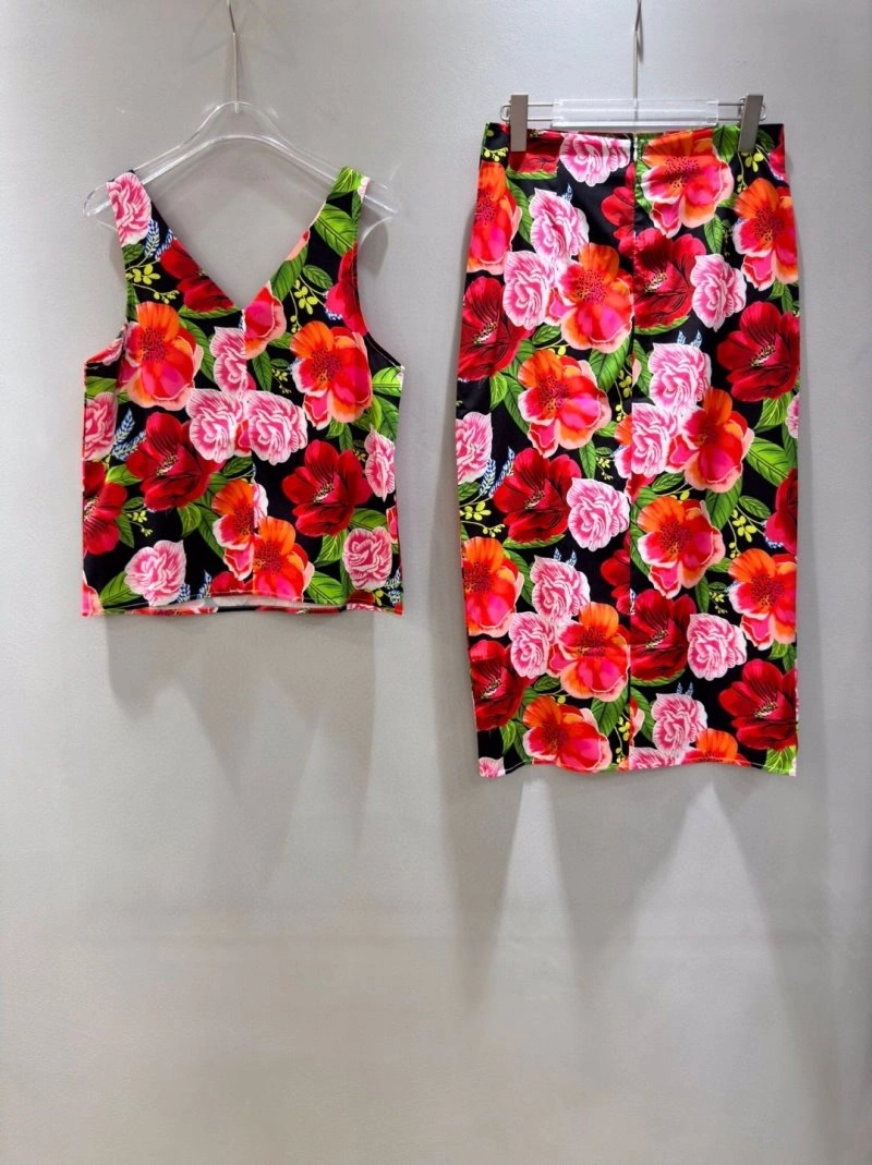 Classic Dolce Gabbana Dress Suits 119289