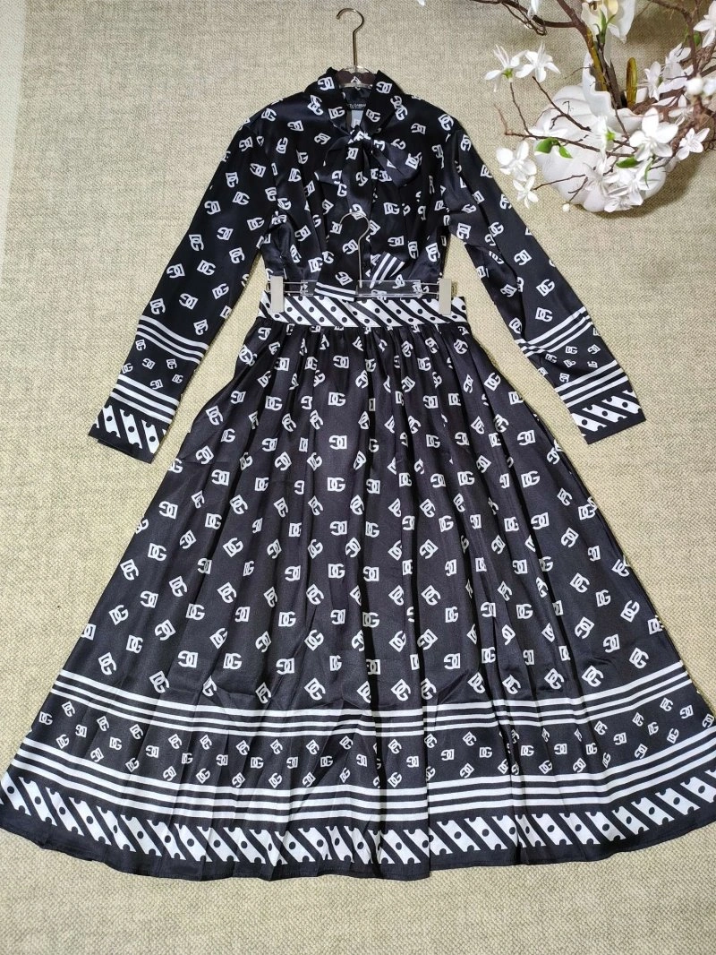 Colorful Dolce Gabbana Dress Suits 119280