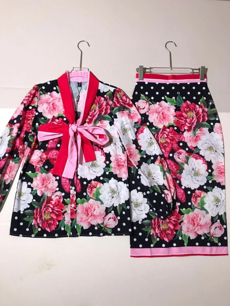 Dolce Gabbana Dress Suits Snug 119242