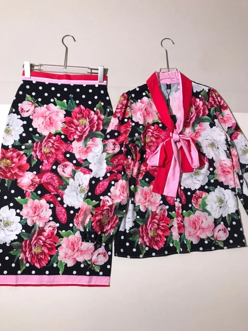 Dolce Gabbana Dress Suits Snug 119242