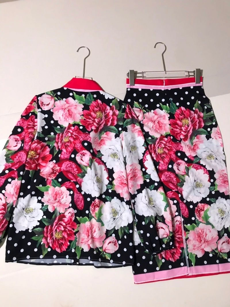 Dolce Gabbana Dress Suits Snug 119242