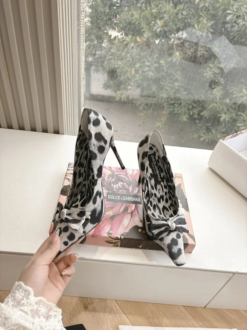 Versatile Dolce Gabbana Heeled Shoes 23051