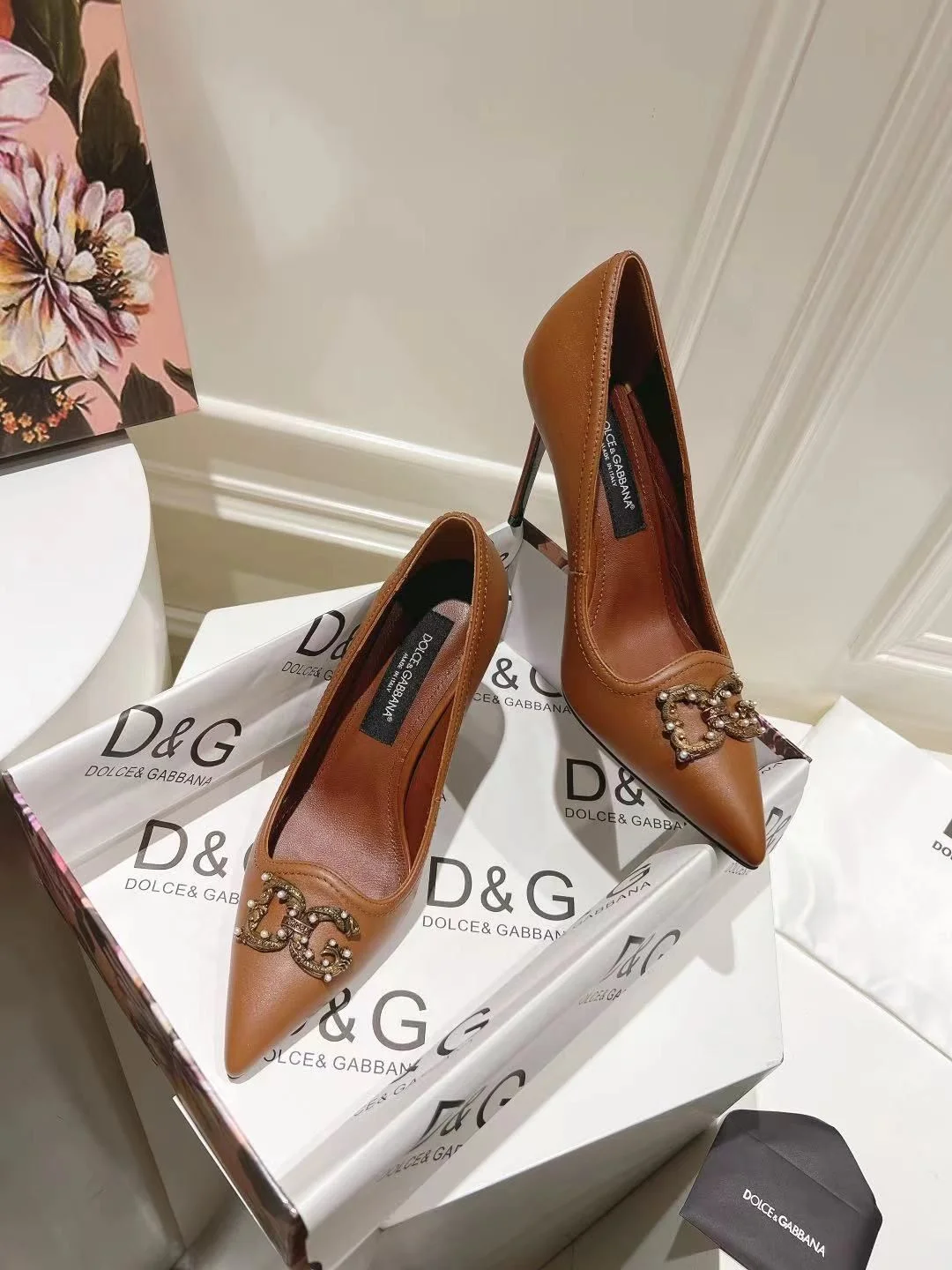AllSeason Dolce Gabbana Heeled Shoes 23005