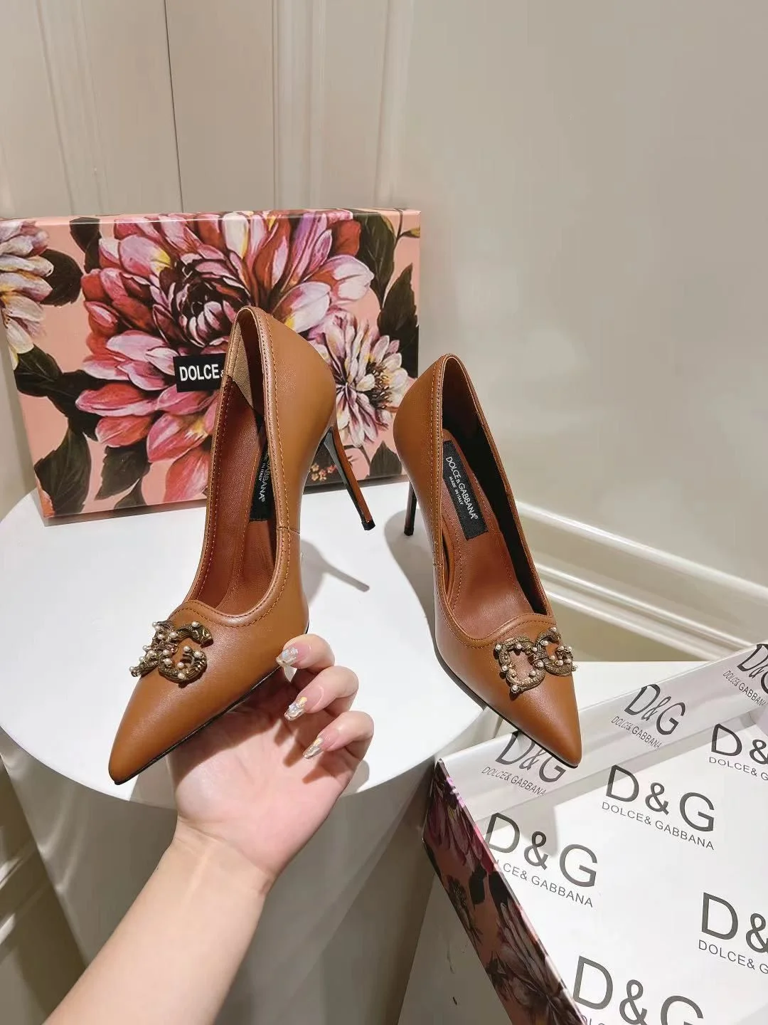 AllSeason Dolce Gabbana Heeled Shoes 23005