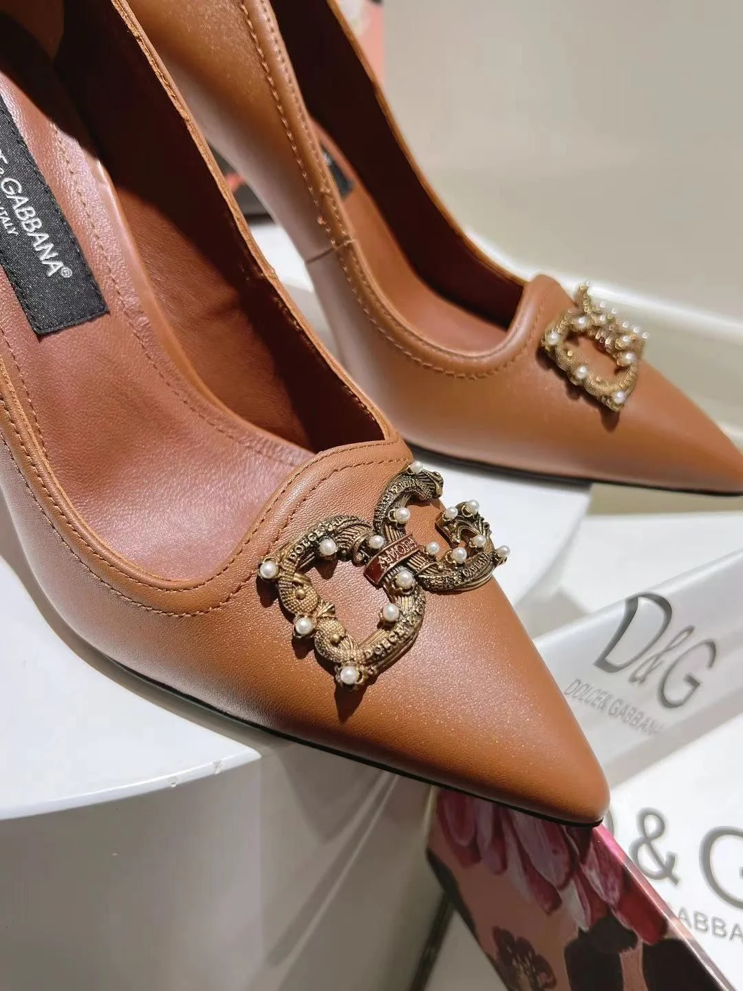 AllSeason Dolce Gabbana Heeled Shoes 23005