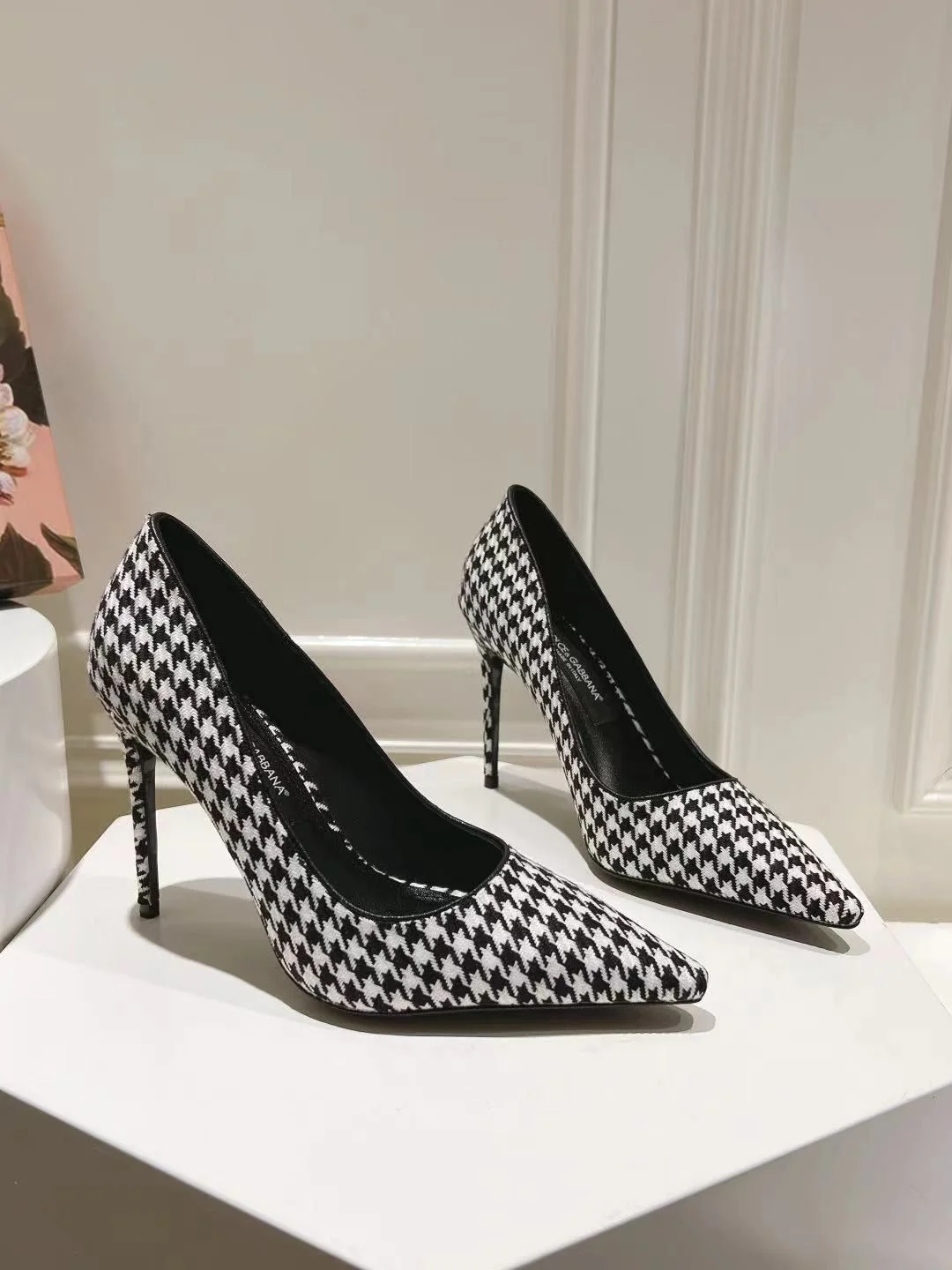 Youthful Dolce Gabbana Heeled Shoes 23015