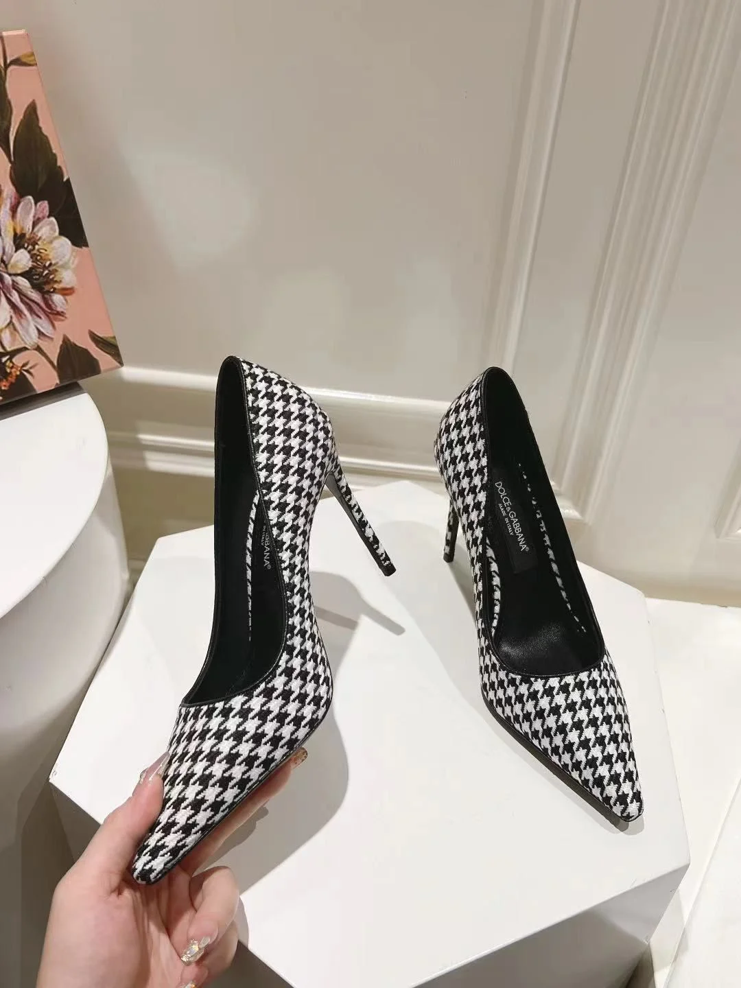 Youthful Dolce Gabbana Heeled Shoes 23015