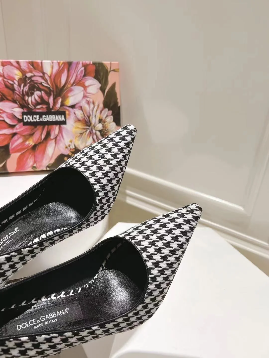 Youthful Dolce Gabbana Heeled Shoes 23015