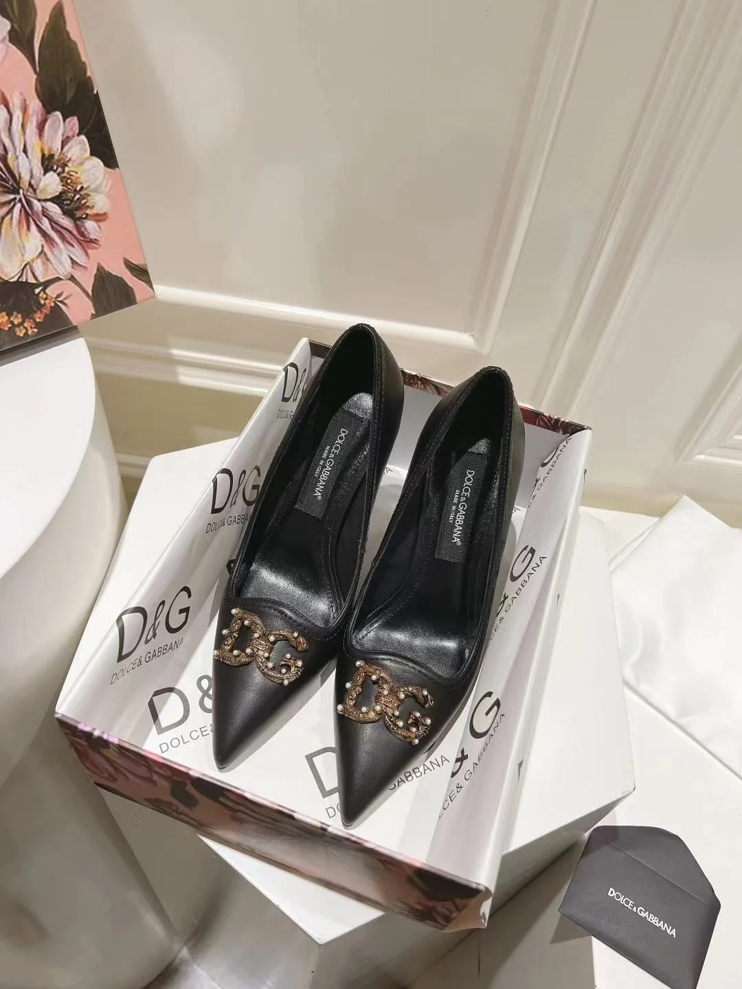 Dolce Gabbana Heeled Shoes Classic 22998