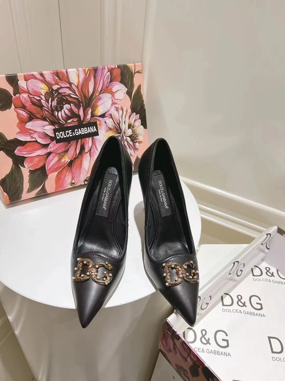 Dolce Gabbana Heeled Shoes Classic 22998