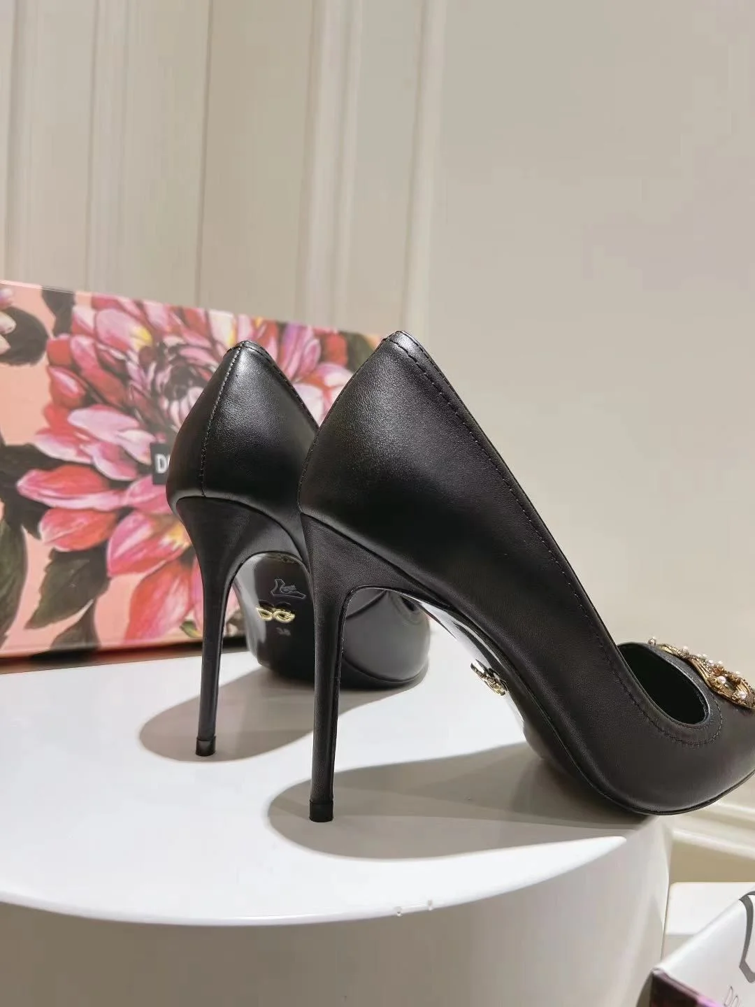 Dolce Gabbana Heeled Shoes Classic 22998