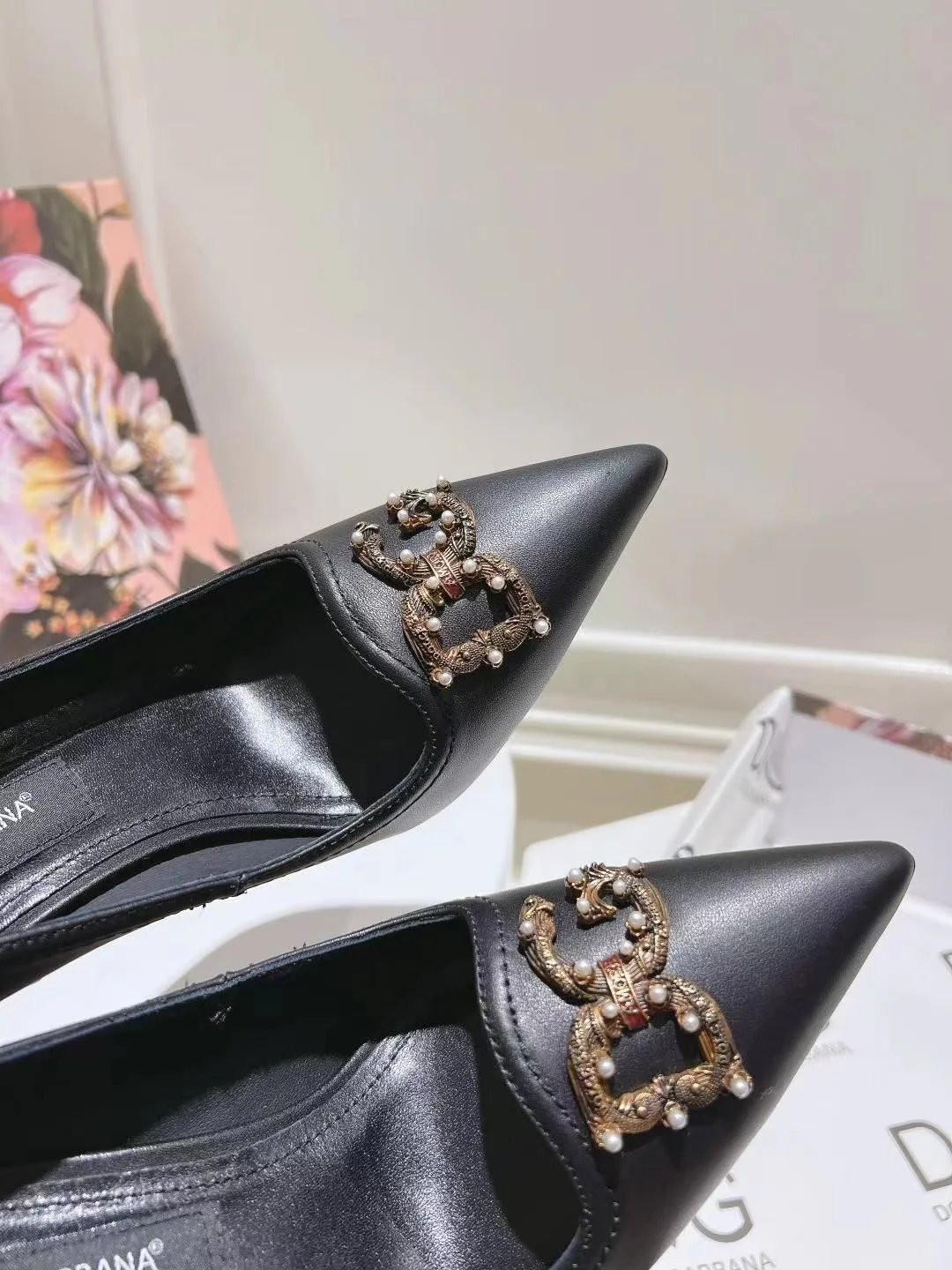 Dolce Gabbana Heeled Shoes Classic 22998