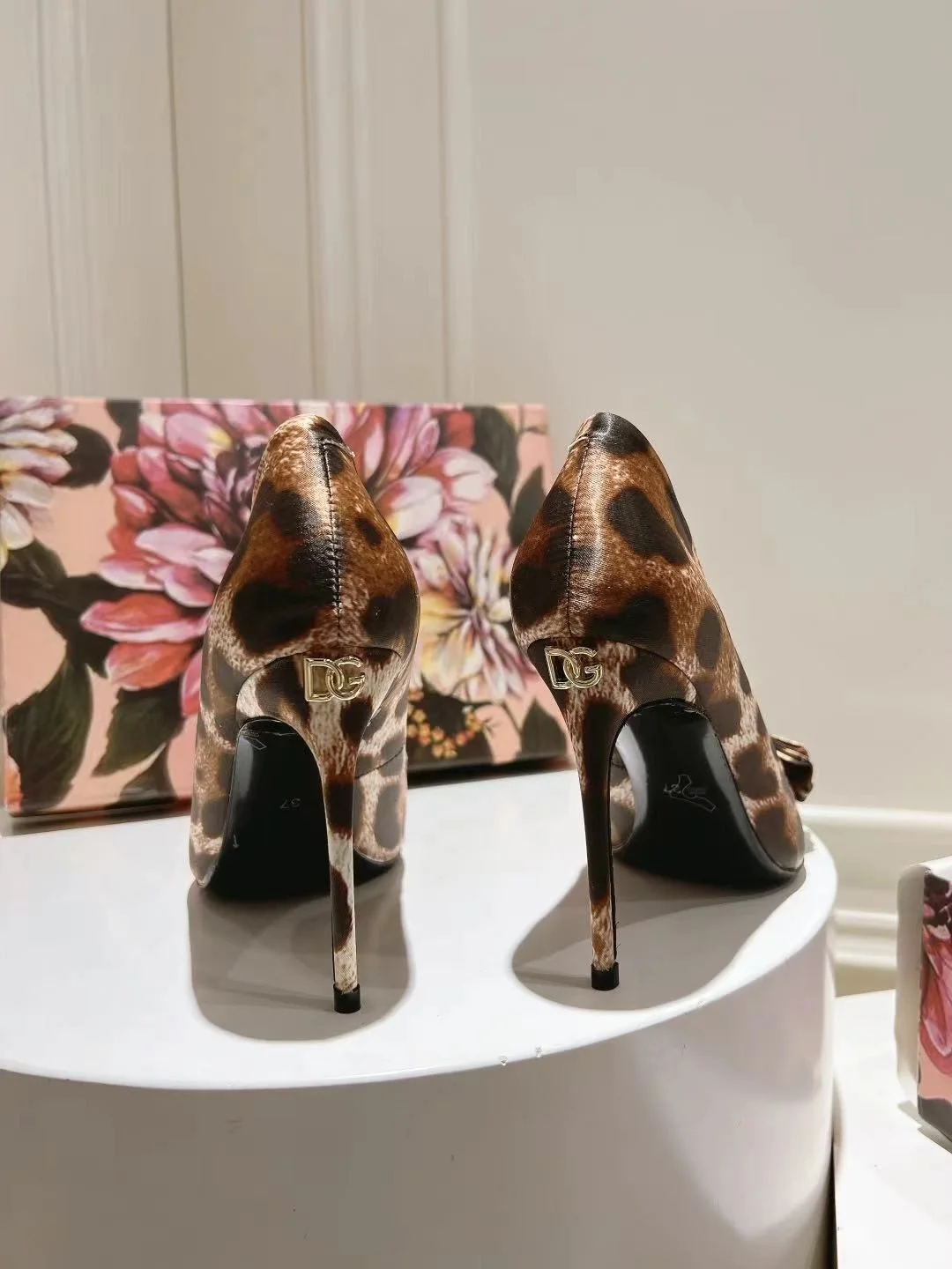 Dolce Gabbana Heeled Shoes Flexible 22997
