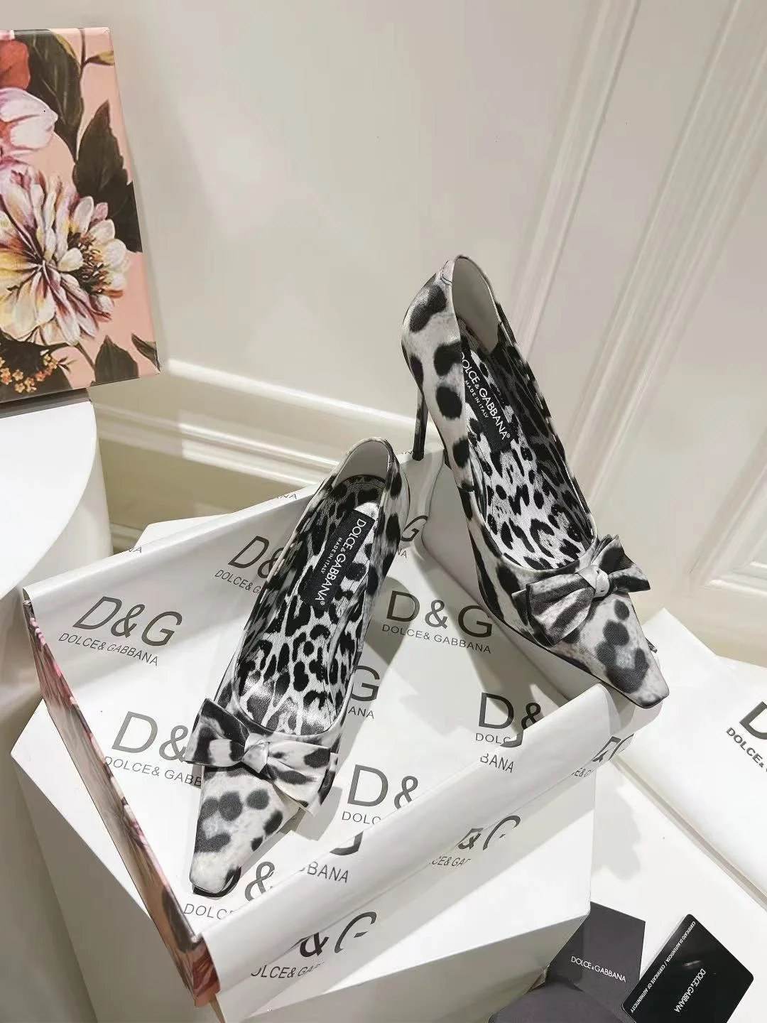 Dolce Gabbana Heeled Shoes Timeless 23000