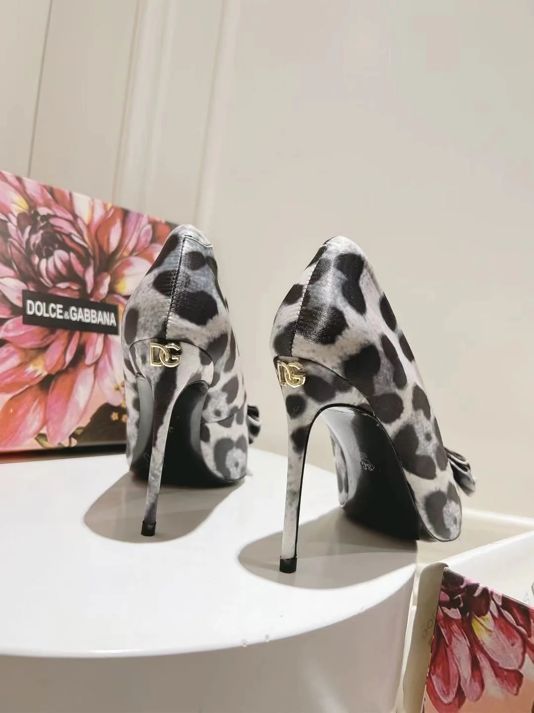 Dolce Gabbana Heeled Shoes Timeless 23000