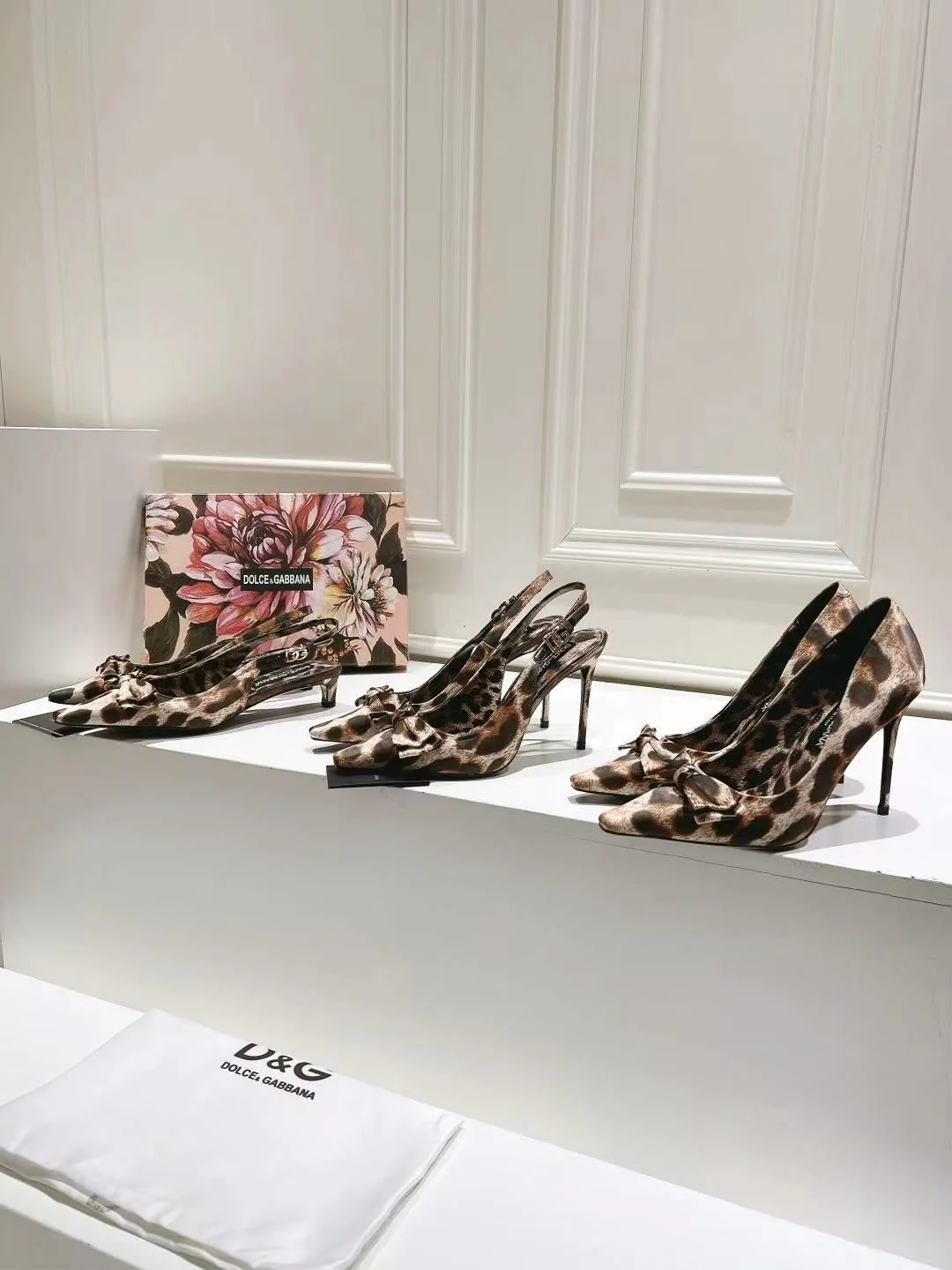 Dolce Gabbana Heeled Shoes Thermal 23002