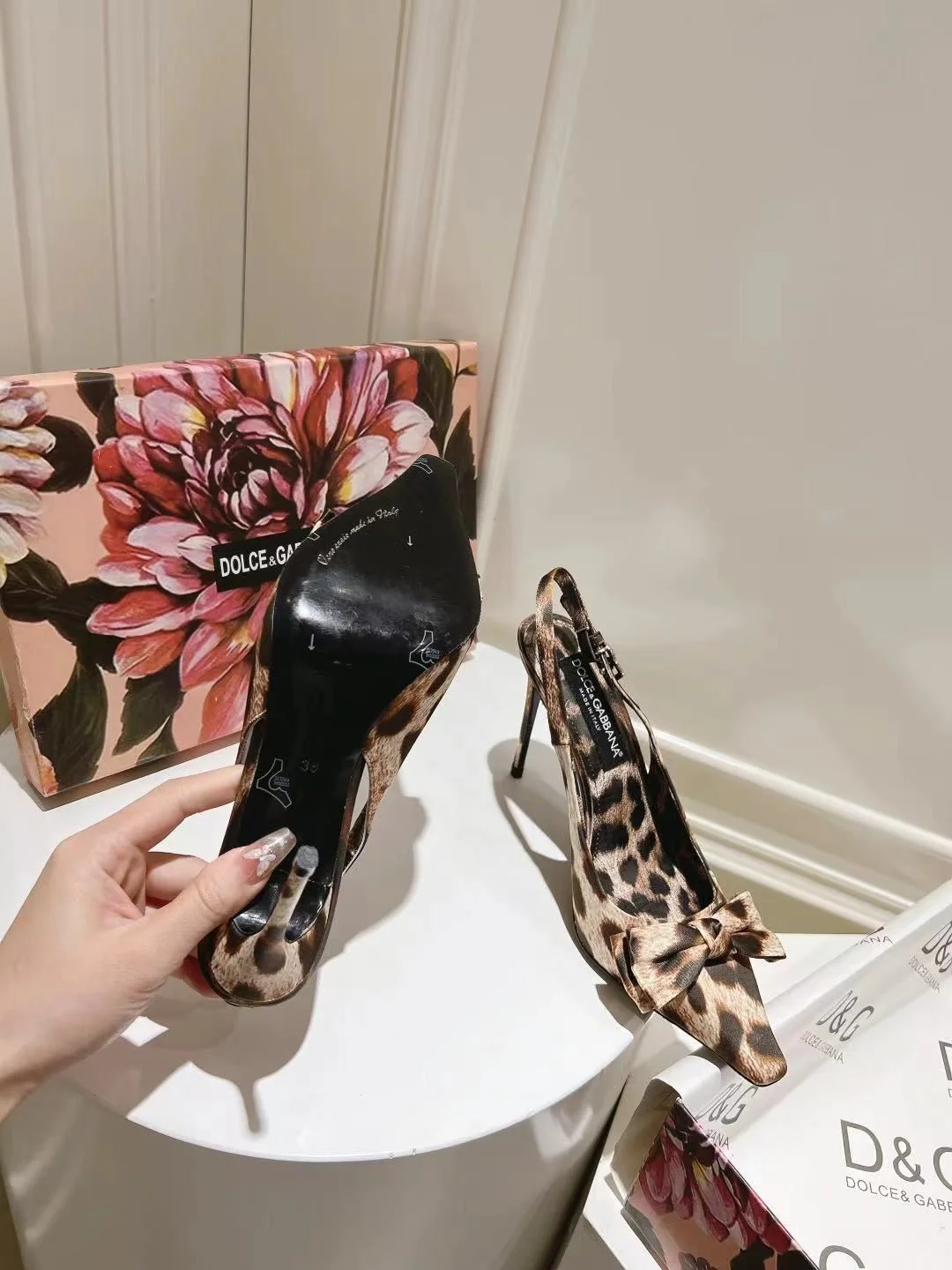 Dolce Gabbana Heeled Shoes Thermal 23002