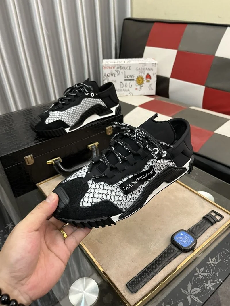 Trendsetting Dolce Gabbana Low Shoes 22861