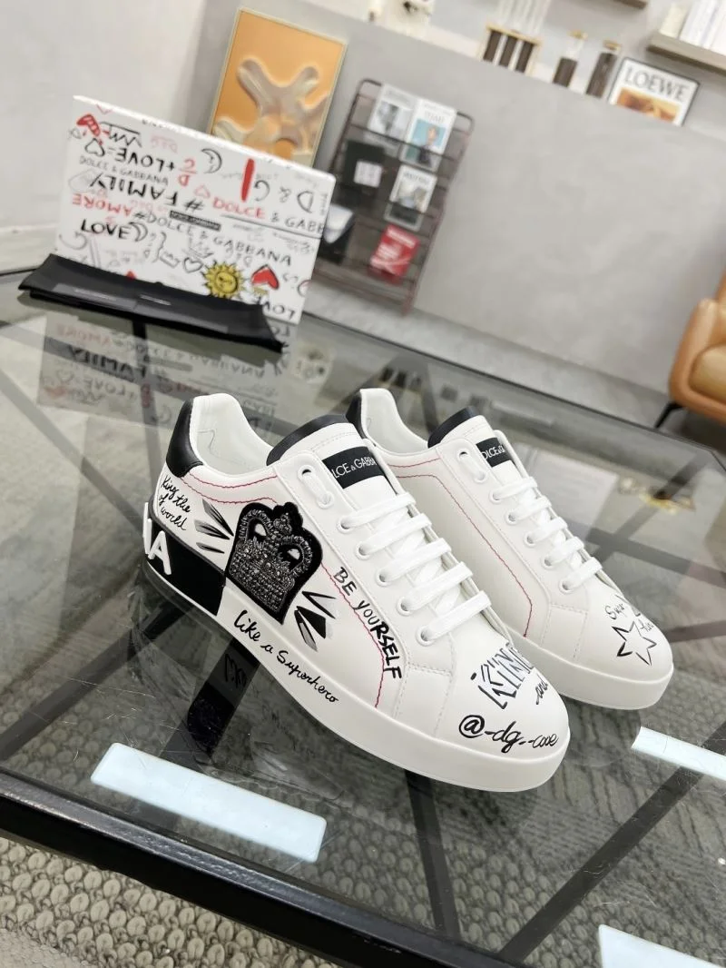 Dolce Gabbana Low Shoes Trendsetting 22839