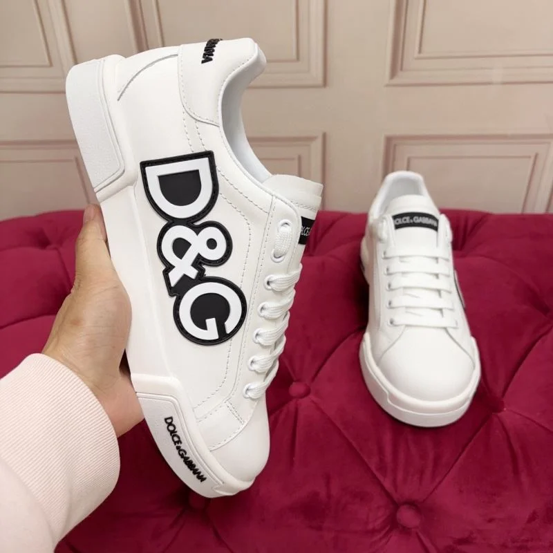 Bold Dolce Gabbana Low Shoes 22836