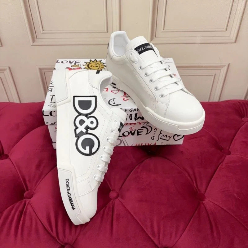 Bold Dolce Gabbana Low Shoes 22836