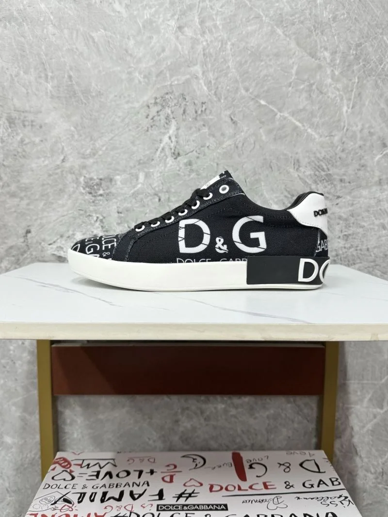 Dolce Gabbana Low Shoes Reliable 23115