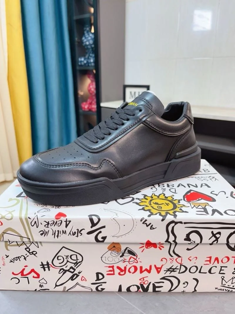 Dolce Gabbana Low Shoes Breathable 23081