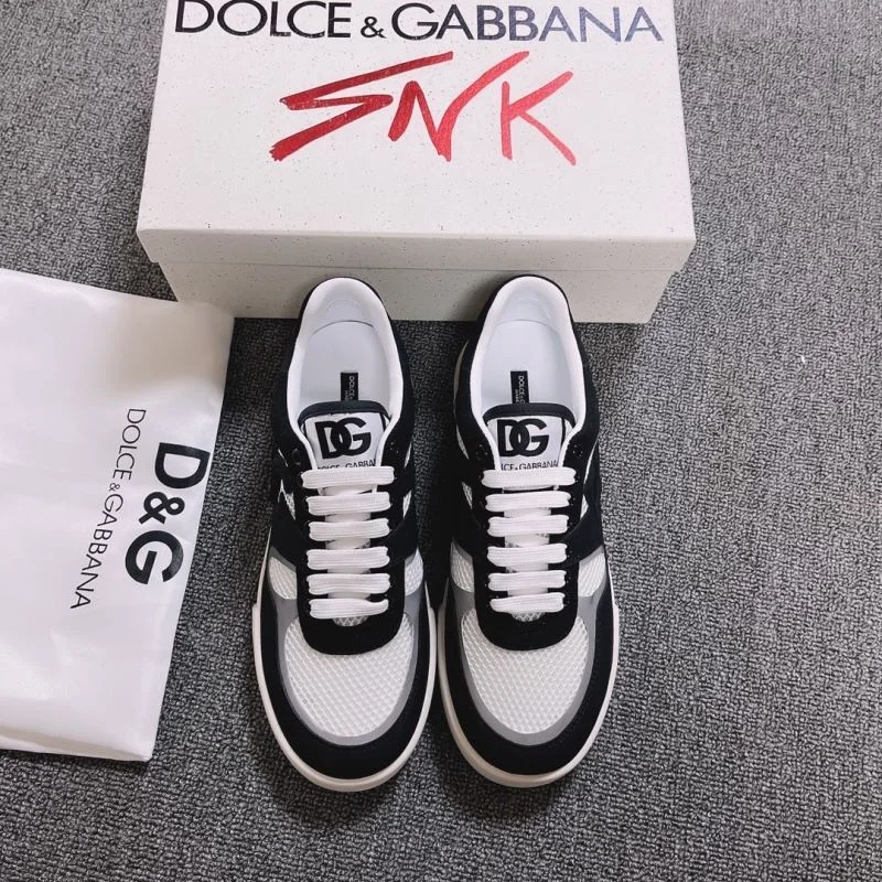 Fashionable Dolce Gabbana Low Shoes 23011