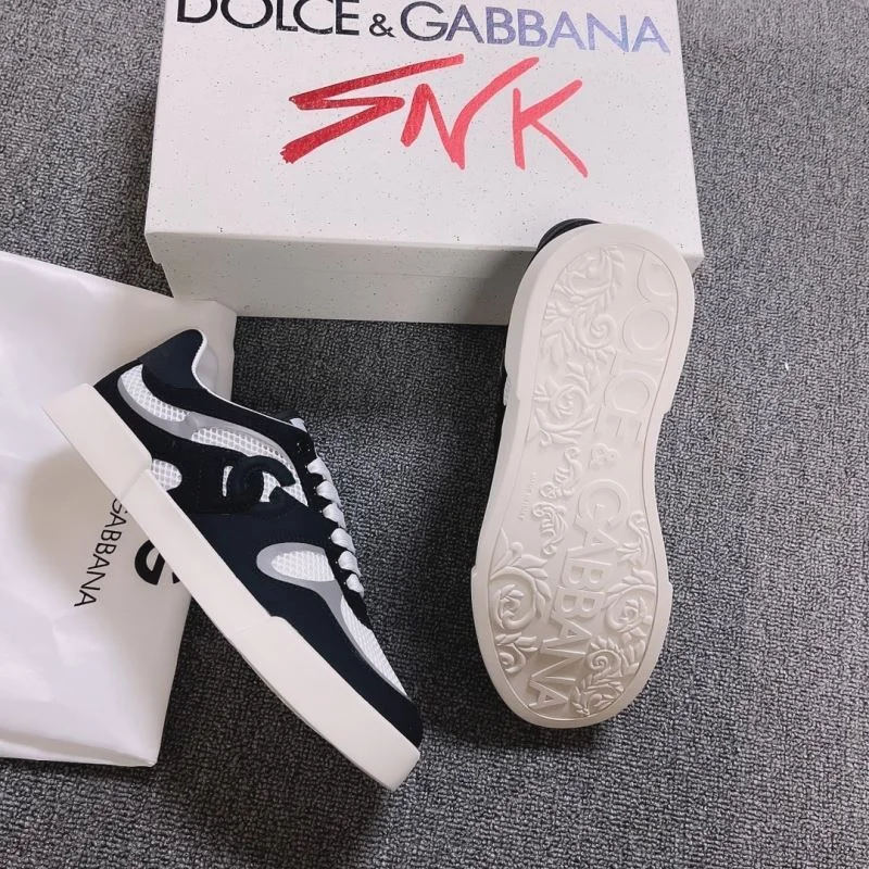 Fashionable Dolce Gabbana Low Shoes 23011