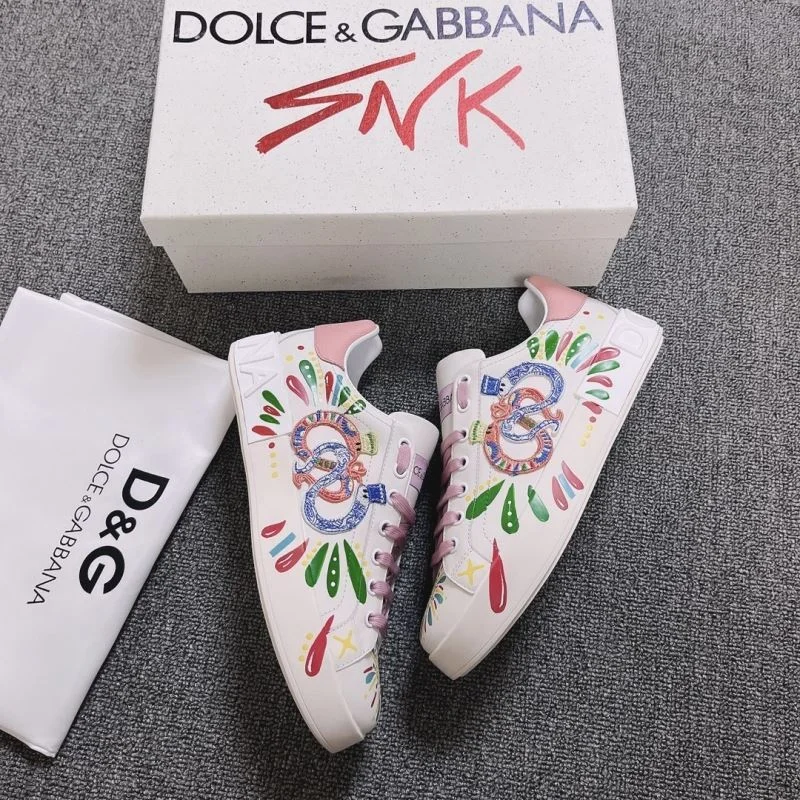 Dolce Gabbana Low Shoes TimelessDesign 22986