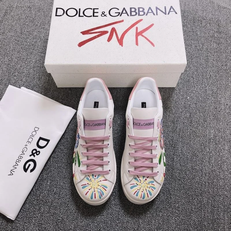Dolce Gabbana Low Shoes TimelessDesign 22986