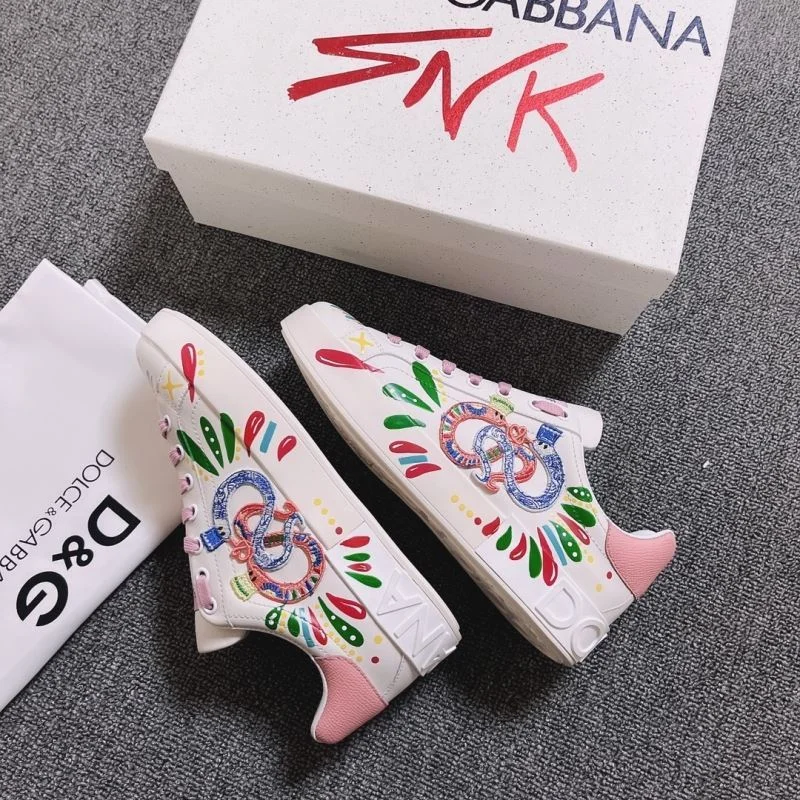 Dolce Gabbana Low Shoes TimelessDesign 22986