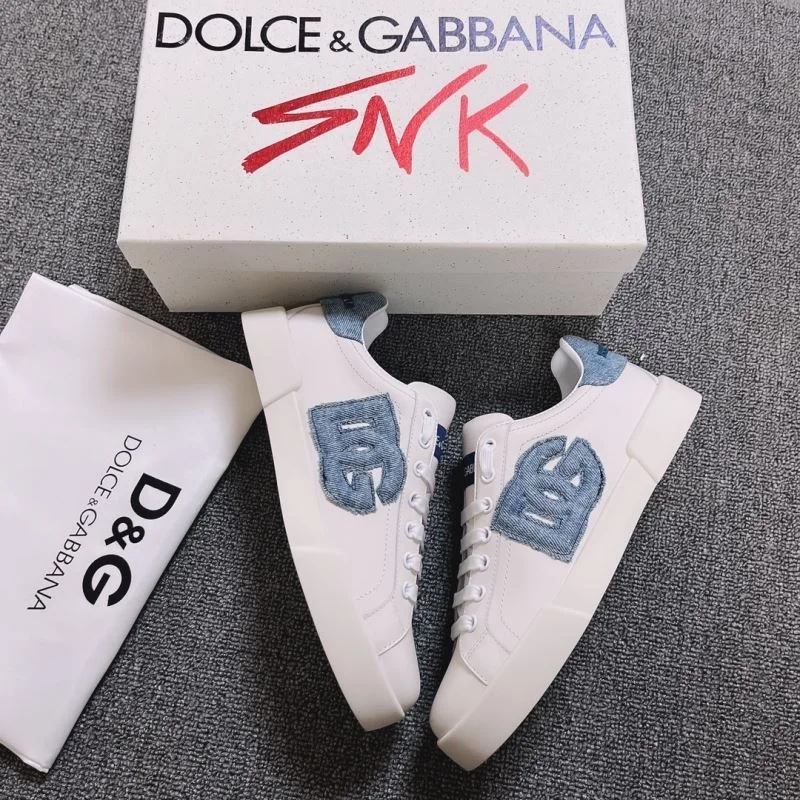 Dolce Gabbana Low Shoes Sleek 22984