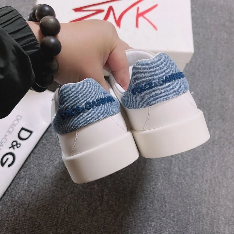 Dolce Gabbana Low Shoes Sleek 22984