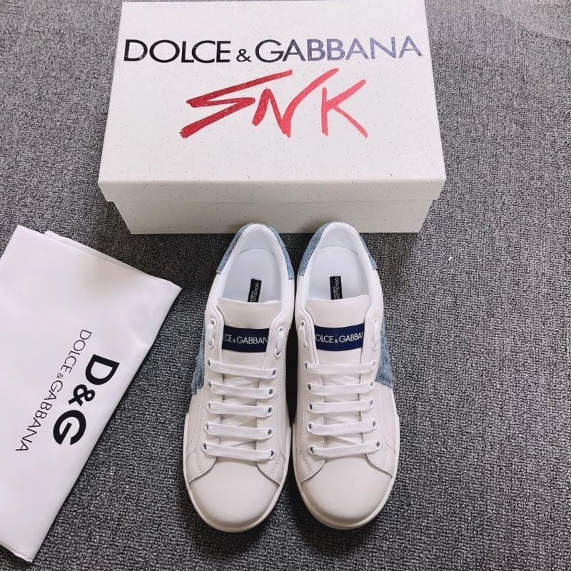 Dolce Gabbana Low Shoes Sleek 22984